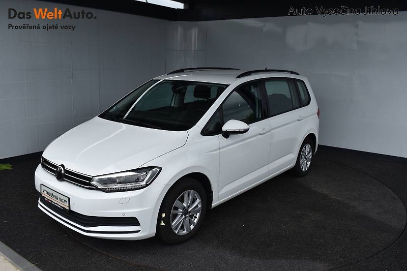 Volkswagen Touran (2022) 1.5TSI 110kW DSG, LED - fotka 1 z 23