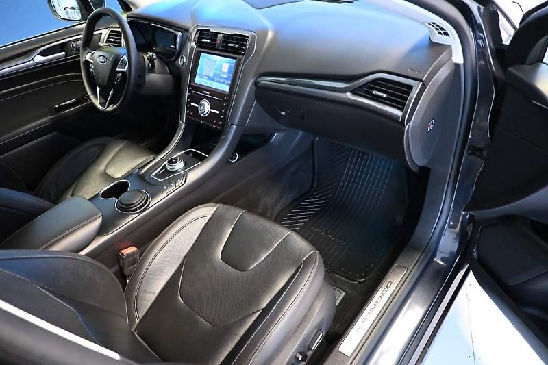 Ford Mondeo (2022) 2.0 140 KW LED SONY ACC 8AT EC - fotka 10 z 41
