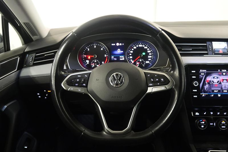 Volkswagen Passat - fotka 19 z 28
