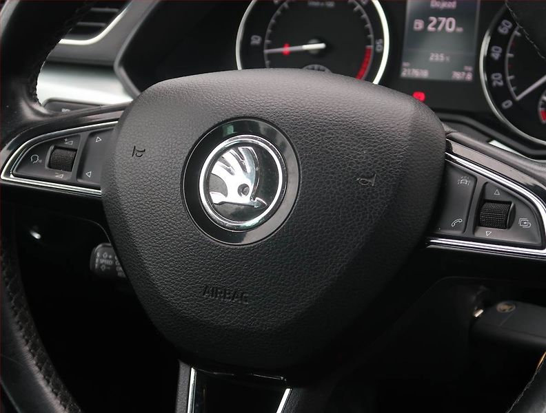 Škoda Superb (2015) Ambition 2.0 TDI, Serv.kniha - fotka 23 z 23