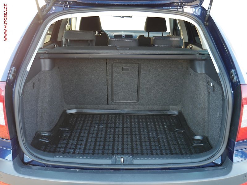 Škoda Octavia (2012) 2.0TDi 4x4, ČR, Xenon, AC - fotka 7 z 18