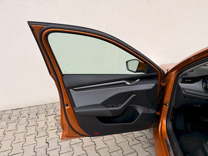 Škoda Octavia (2025) COMBI TOP SELECTION 1,5 TSI M- - fotka 20 z 32