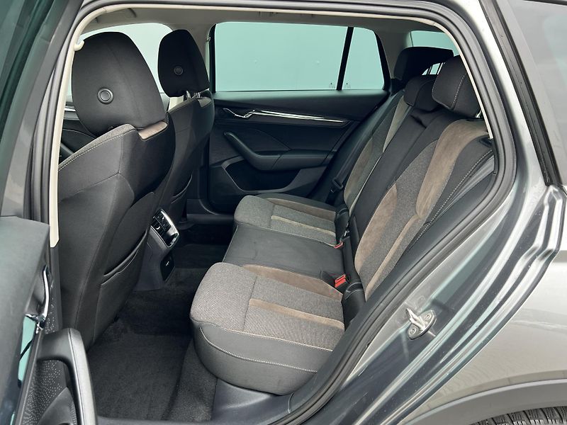 Škoda Octavia (2021) 2,0TDi 110kW SCOUT 4x4 DSG - fotka 32 z 46