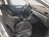 Volkswagen Passat (2011) 2.0 TDI, Navi, Tempomat - náhled 9