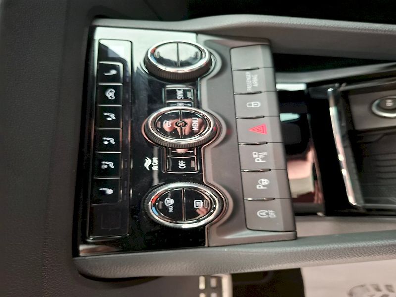 Škoda Karoq (2025) SportLine TD 2.0/110KW A7F - fotka 13 z 46