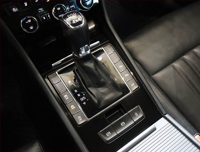 Škoda Superb (2018) Laurin&Klement 2.0 TDI, 4X4 - fotka 13 z 28