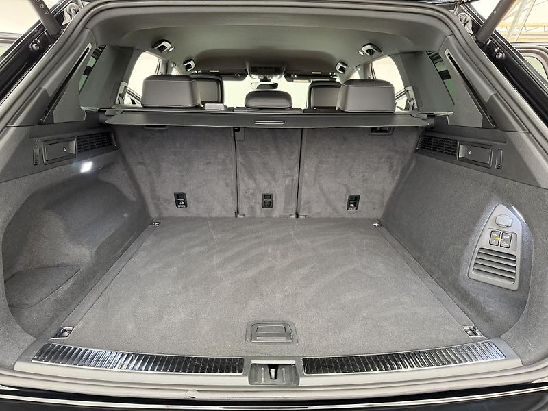 Volkswagen Touareg 3.0Tdi*1-MAJ*DPH*R-LINE*HUD* - fotka 15 z 51