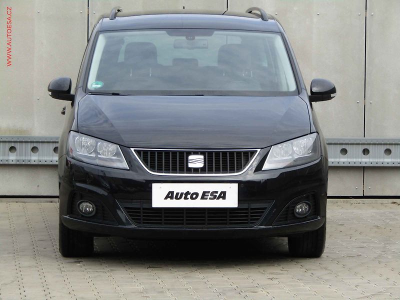 Seat Alhambra (2013) 2.0 TDi 7míst, servis.kniha - fotka 2 z 21