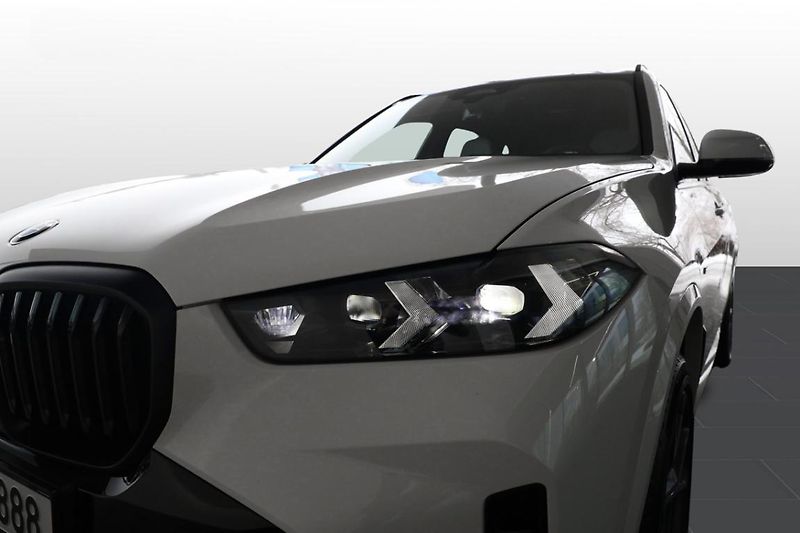 BMW X5 xDrive30d - fotka 20 z 28