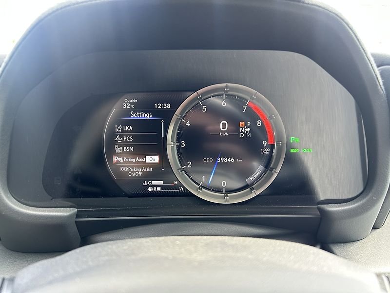 Lexus LC 500 Sport+ 5.0 V8 - fotka 18 z 34
