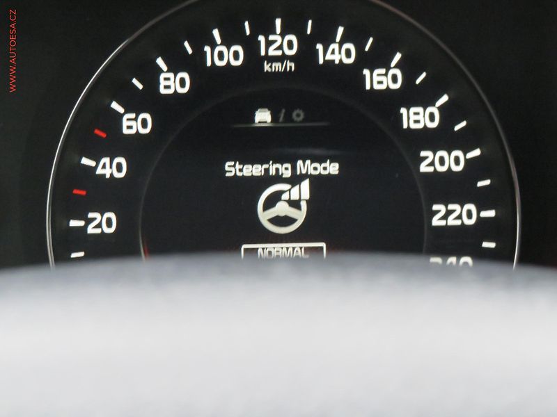 Kia Sorento (2015) 2.2CRDi, 2.maj,ČR, AT - fotka 22 z 29