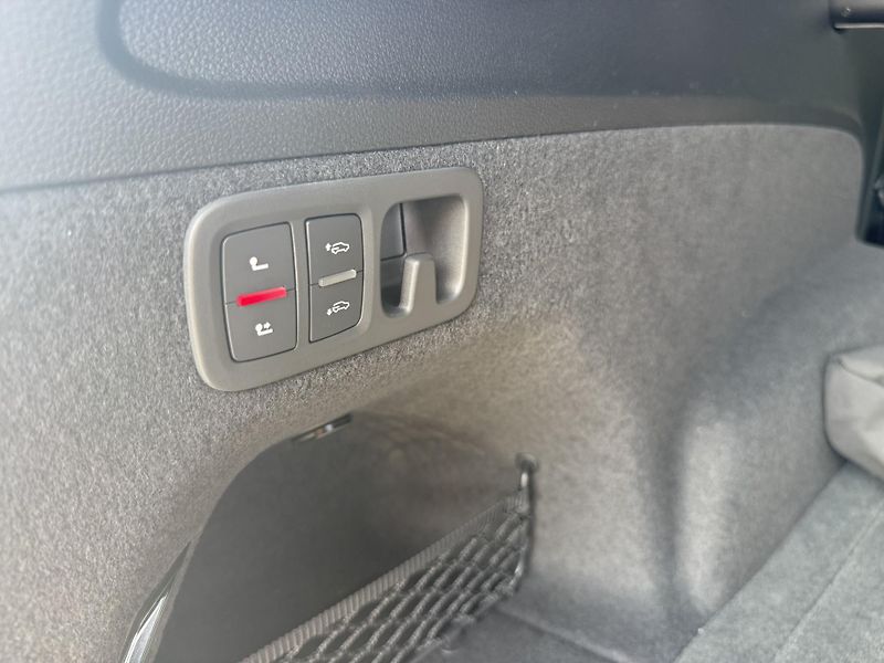 Audi Q7 (2026) 50TDI 210kW S-LINE GRAVITY LED - fotka 49 z 54