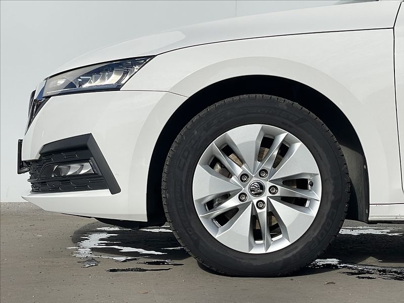 Škoda Octavia 1,5 TSI Combi Ambition Plus - fotka 20 z 23