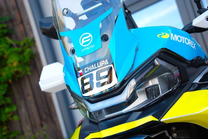 CFMOTO 800 MT (2026) 800MT-X REDBULL EDICE - fotka 14 z 14