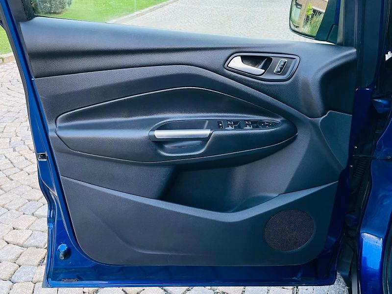 Ford Kuga 2.0TDCi MANUÁL SERVISKA TAŽNÉ  - fotka 31 z 46