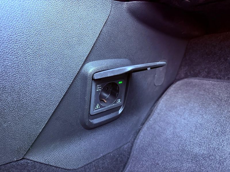 Toyota ProAce 1.5 D-4, ČR, Serviska, 7 míst - fotka 27 z 30