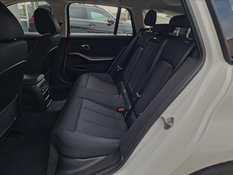 BMW Řada 3 320d LCI, původ ČR,1.Majitel - fotka 17 z 50