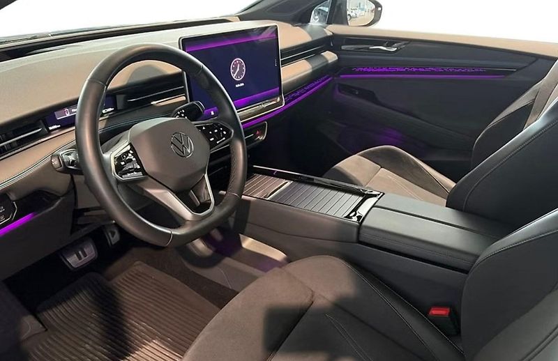 Volkswagen ID.7 Pro Masáž 360kam HuD Matrix - fotka 12 z 19