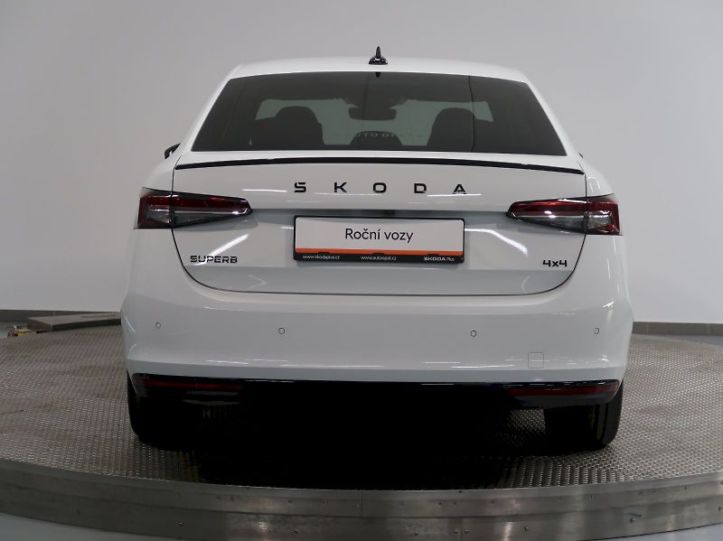 Škoda Superb (2026) SPORTLINE 2.0TDI 142KW 4x4 DSG - fotka 9 z 48