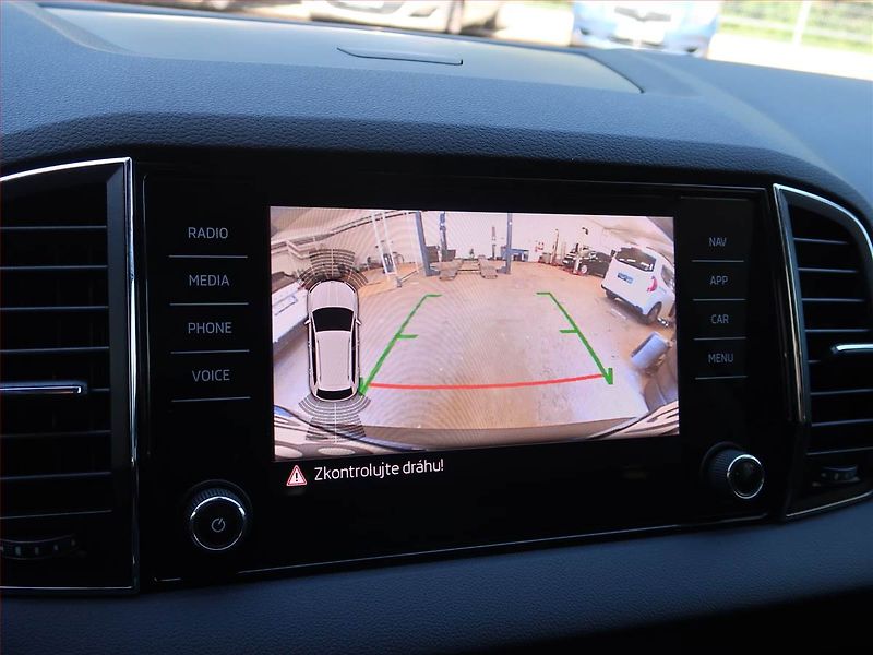 Škoda Karoq (2019) Style 1.5 TSI - fotka 16 z 22