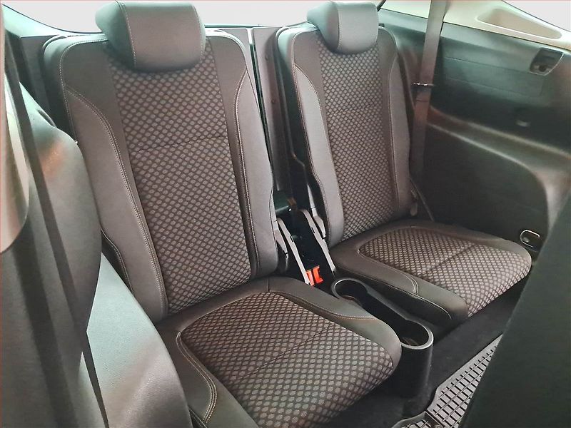 Opel Zafira (2019) 2.0 CDTI, 7 míst, Serv.kniha - fotka 17 z 21