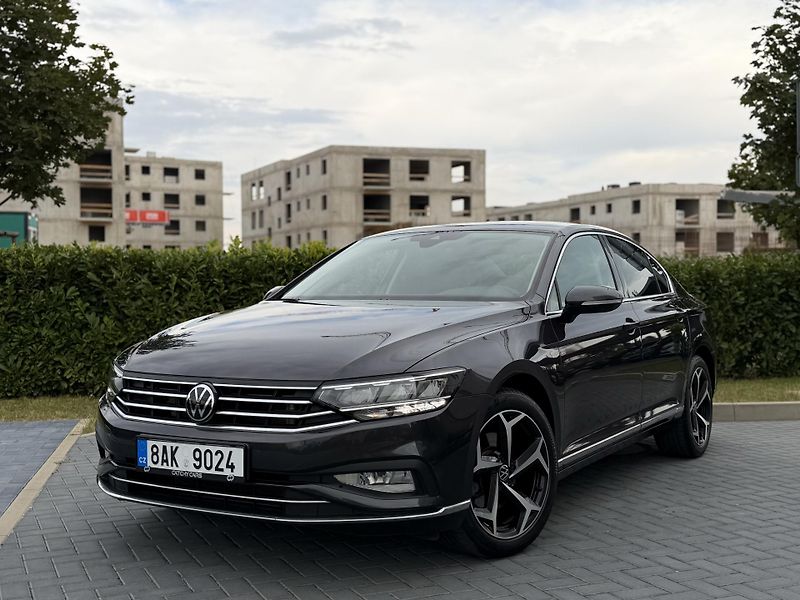 Volkswagen Passat (2020) 1.5 tsi 110 kw/DSG/sedan - fotka 1 z 22