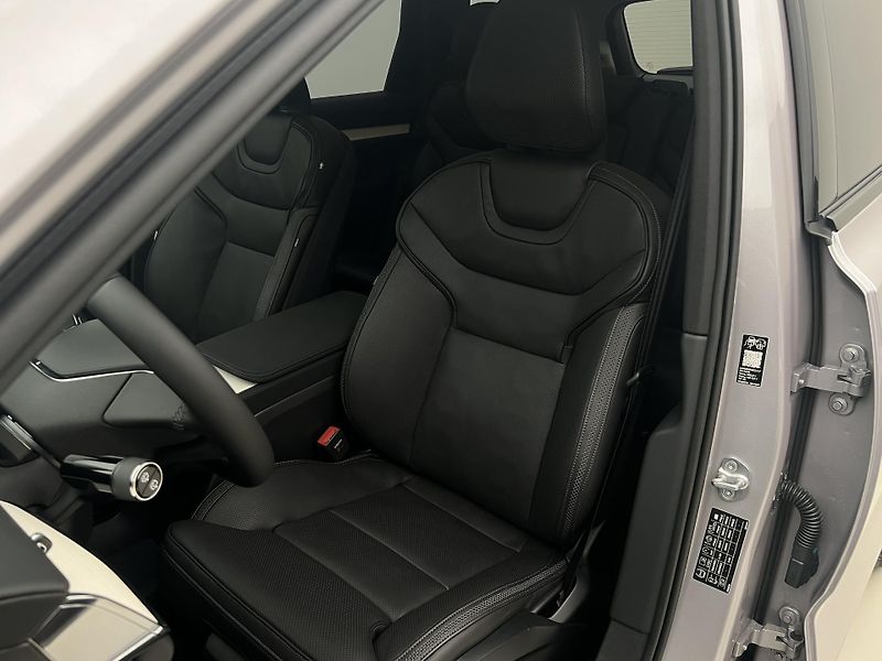 Volvo EX90 (2026) PURE TWIN PERFORMANCE ULTRA  - fotka 28 z 51