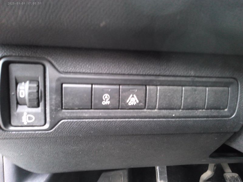 Peugeot 308 1.6 HDi, 73 kW, klima, 2x kola - fotka 15 z 32