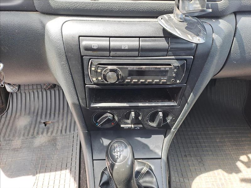 Škoda Octavia 1,9 TDI - fotka 12 z 13
