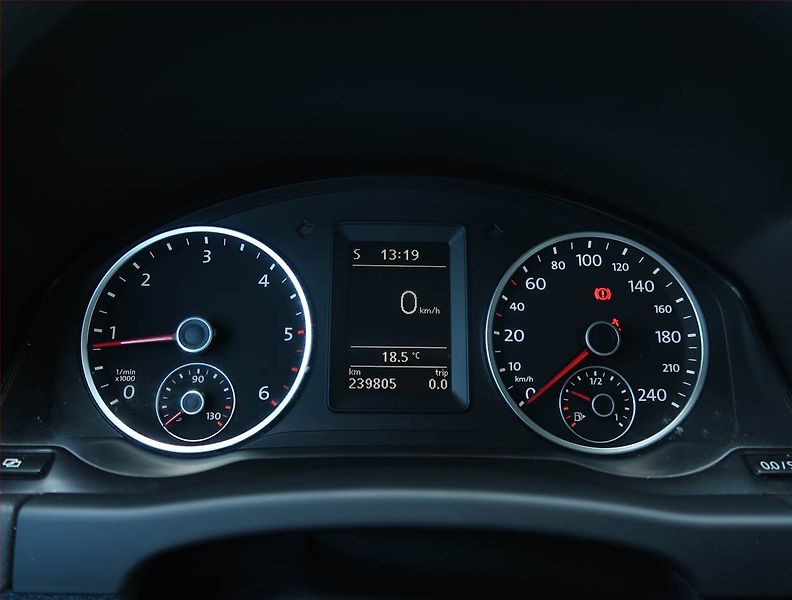 Volkswagen Tiguan (2010) 2.0 TDI, 4X4, Serv.kniha - fotka 11 z 17
