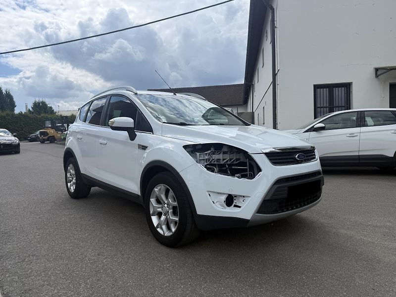 Ford Kuga 2.0 TDCI 103 kW - BEZ NEHOD - fotka 1 z 18