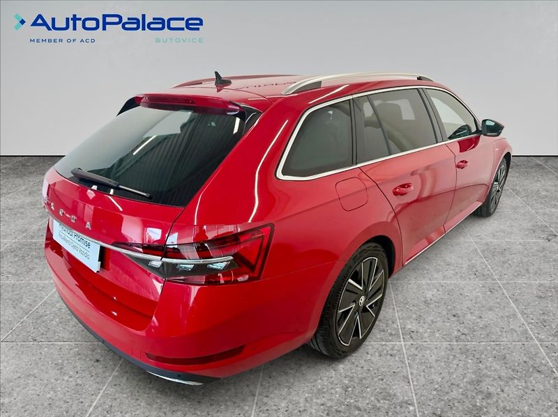 Škoda Superb 2,0 TDI COMBI DSG L&K 147KW - fotka 4 z 21