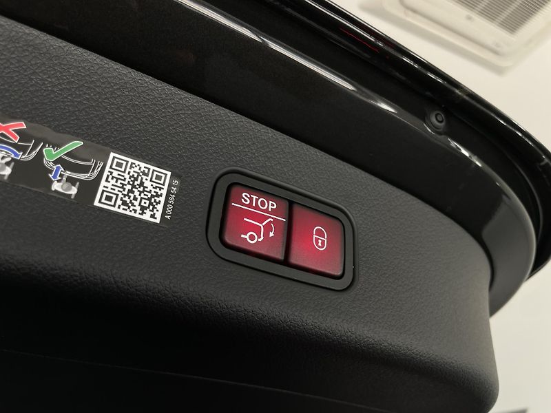 Mercedes-Benz GLC 200d 4Matic - fotka 11 z 33