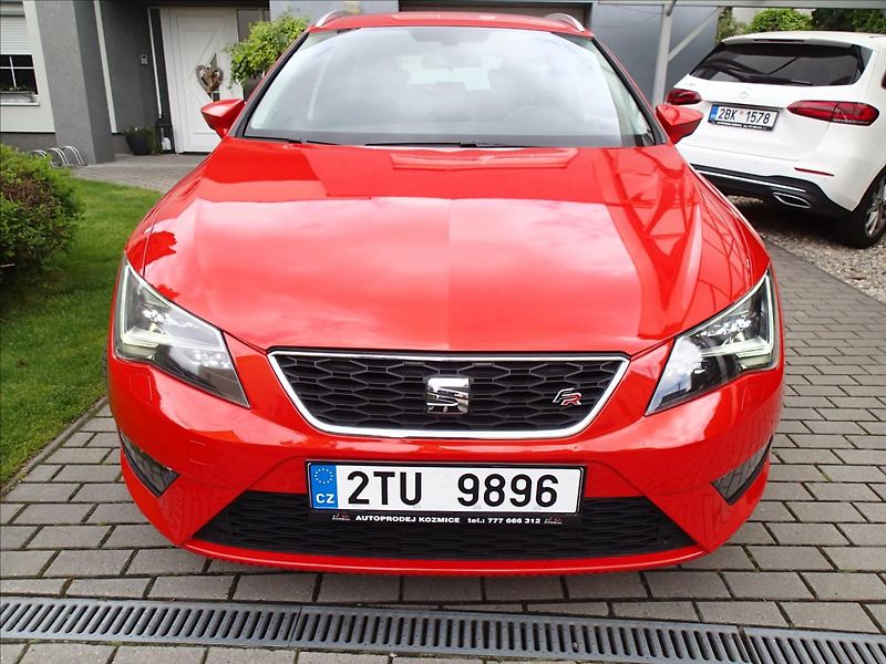 Seat Leon 2,0 TDi, FR, Dsg, ČR - fotka 2 z 49