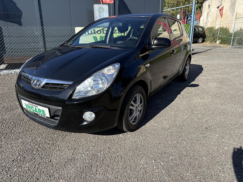 Hyundai i20 1,4CRDI  - fotka 1 z 18
