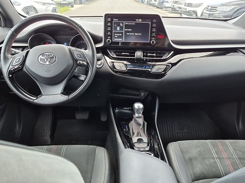 Toyota C-HR GR-Sport 2.0 Hybrid E-CVT - fotka 10 z 21
