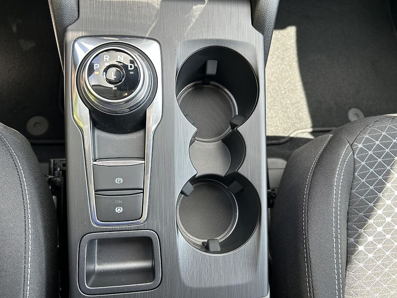 Ford Kuga Top Edition 2.5 HEV 132 kW - fotka 37 z 37