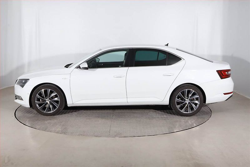 Škoda Superb (2016) Laurin&Klement 2.0 TDI - fotka 3 z 30