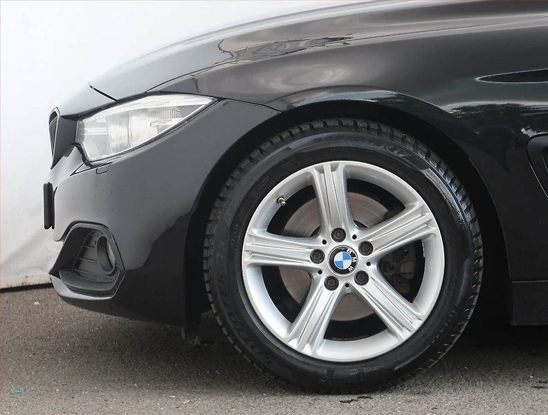 BMW Řada 4 (2014) 418d, Serv.kniha, Kůže - fotka 15 z 19