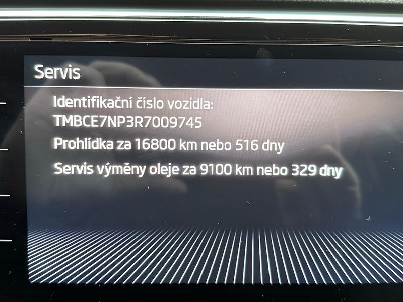 Škoda Superb (2023) III 2.0 TSI L&K 206KW 4x4  - fotka 20 z 23