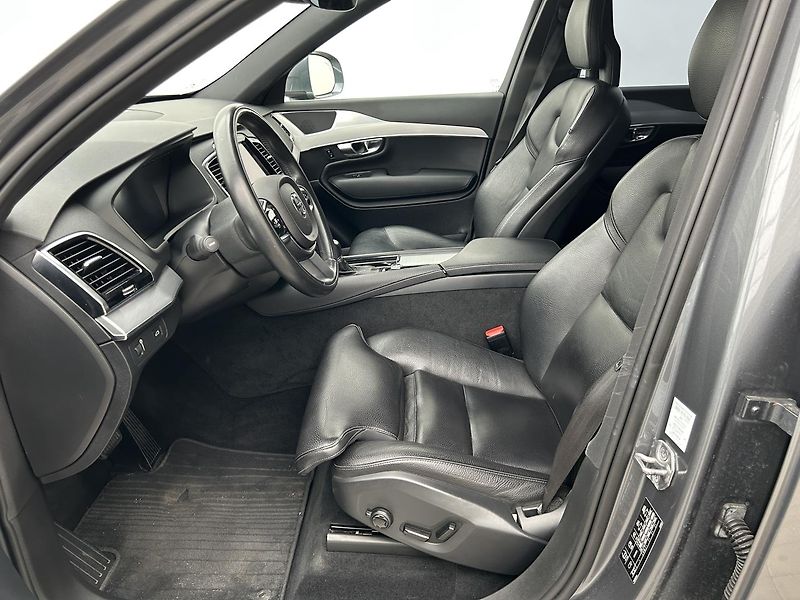 Volvo XC90 2.0 D5 4x4 Mommentum PRO - fotka 10 z 29