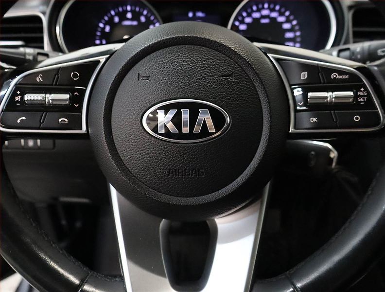 Kia Ceed (2020) Top 1.4 T-GDI, Serv.kniha - fotka 19 z 20