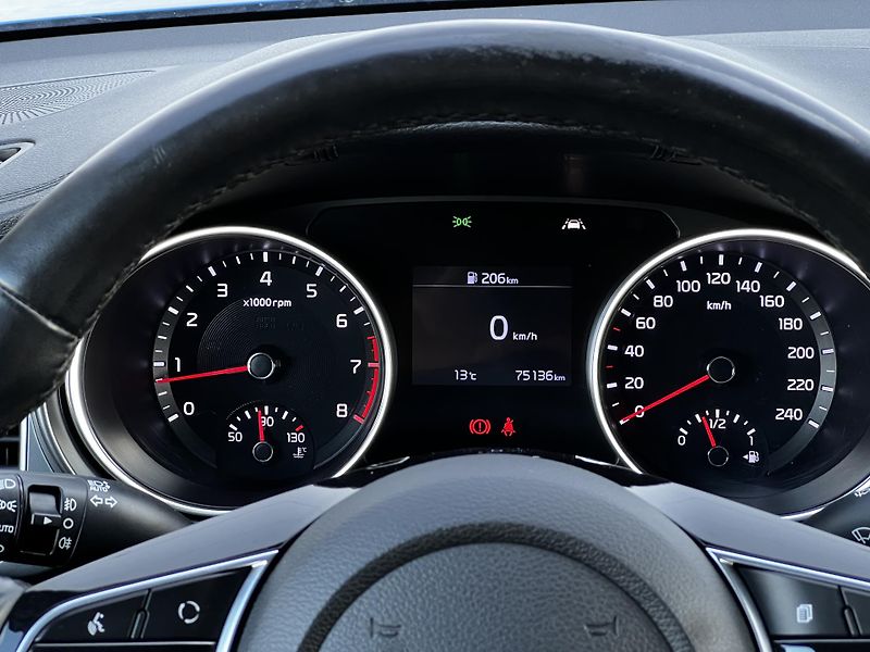 Kia Ceed SW TOP 1.4 T-GDI 103 kW Záruka - fotka 9 z 22
