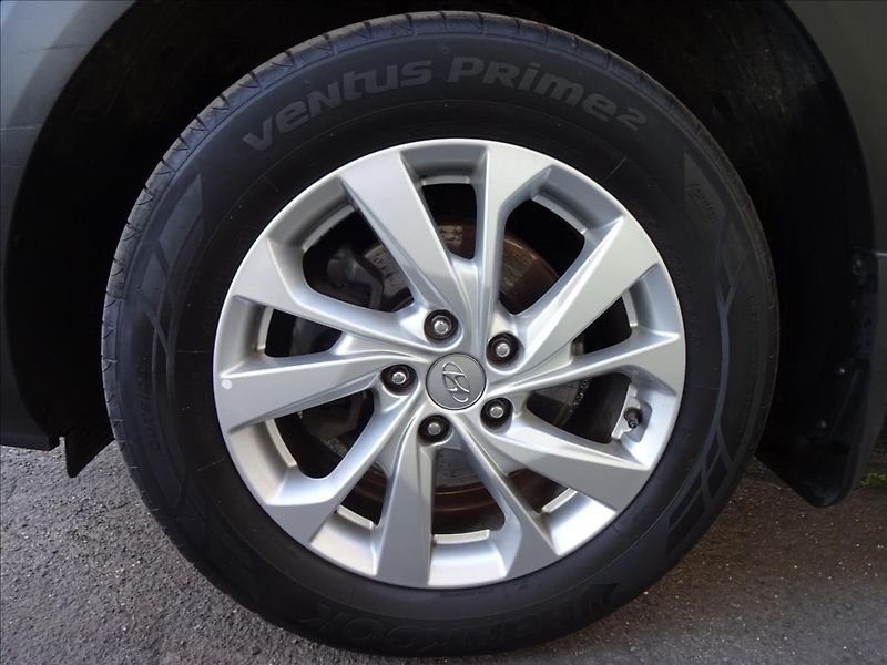 Hyundai Tucson 1,6T- GDi 130kW Trikolor - fotka 49 z 58
