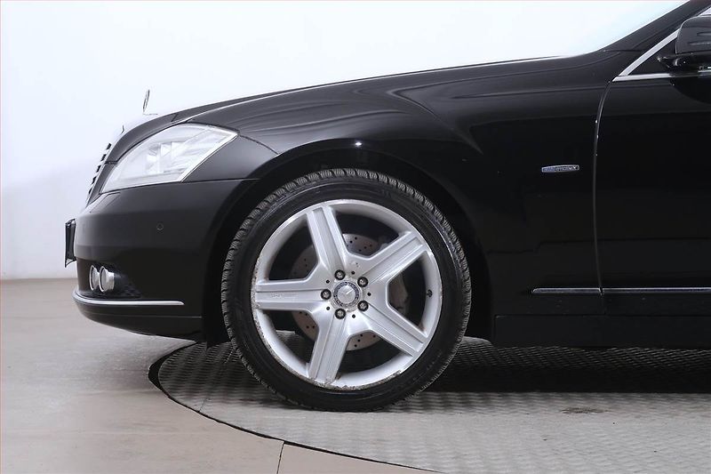Mercedes-Benz Třídy S (2011) AMG Paket S 350 L, Automat - fotka 15 z 28