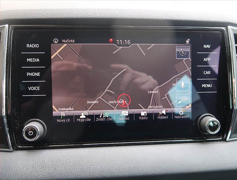Škoda Karoq (2020) Style 1.5 TSI - fotka 15 z 20