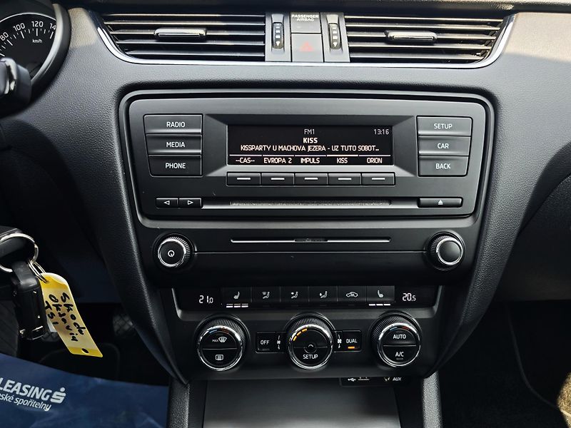 Škoda Octavia 5Hb 1.4 TSI ELEGANC 100% STAV  - fotka 23 z 24