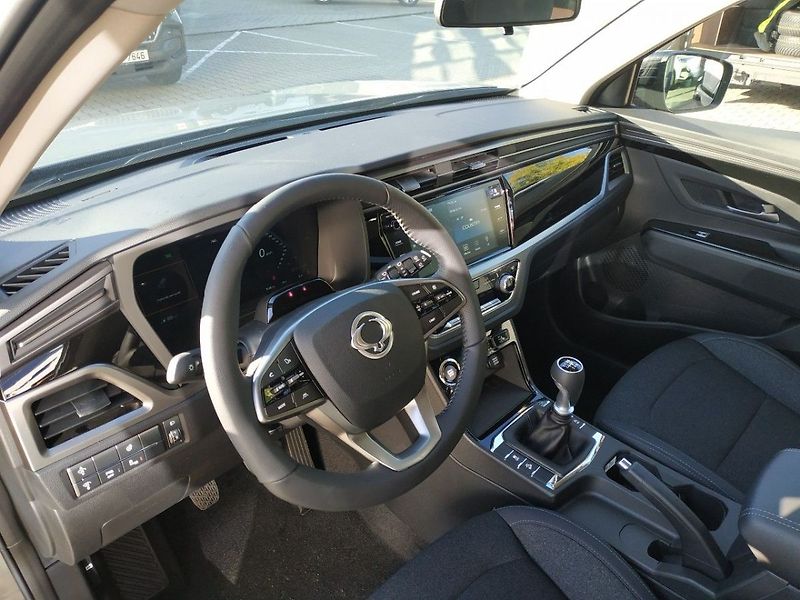 KGM Korando 1.5T, SMART,2WD, MT, SKLADEM - fotka 14 z 30