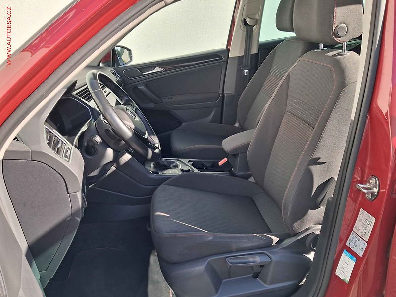 Volkswagen Tiguan (2018) 2.0 TDi 4X4, Sound, DSG, LED - fotka 9 z 20