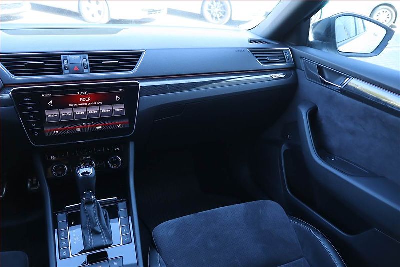 Škoda Superb (2017) 2.0 TSI, 4X4, Automat, Kůže - fotka 8 z 32